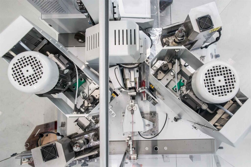 Cablaggi elettrici - Macchina di TSA e stagnatura